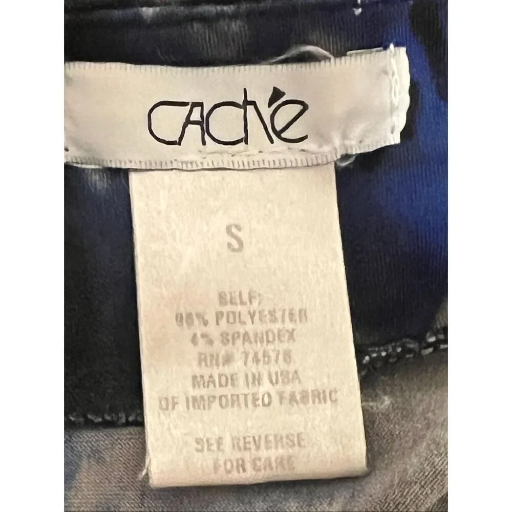 Cache women abstract